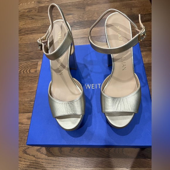 STUART WEITZMAN - RYDER 95 PLATFORM HEEL - GOLD - Picture 2 of 16